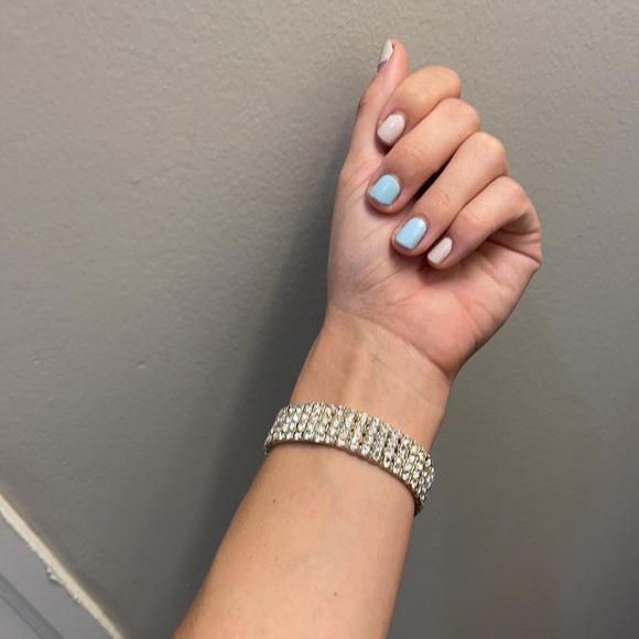 Stretchy Rhinestone Bracelet - Picture 2 of 3